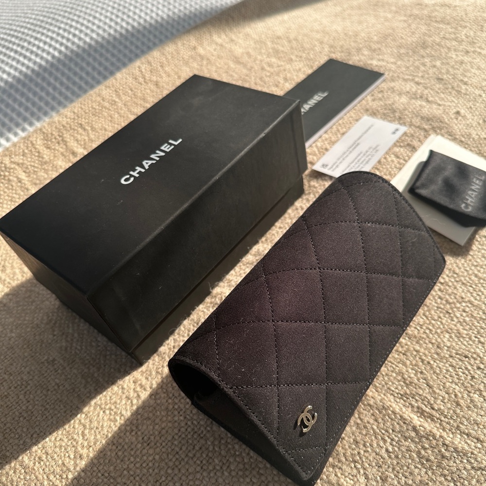 NEW Authentic CHANEL Black Quilted Sunglasses Case Set - Picture 2 of 6